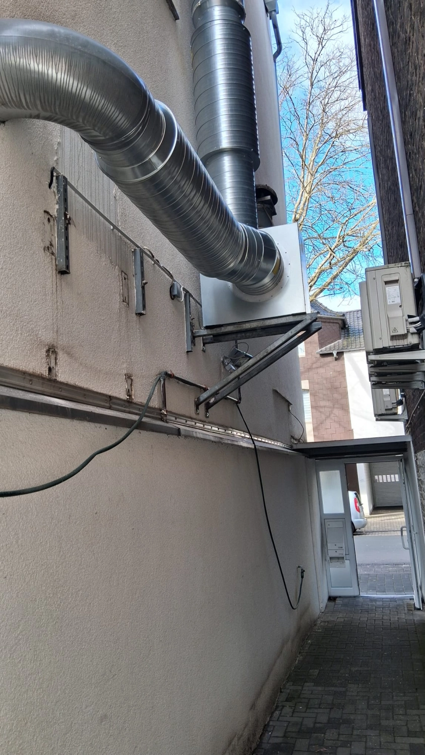 Polat Gastrotechnik - Abluftrohre für Großküchen 